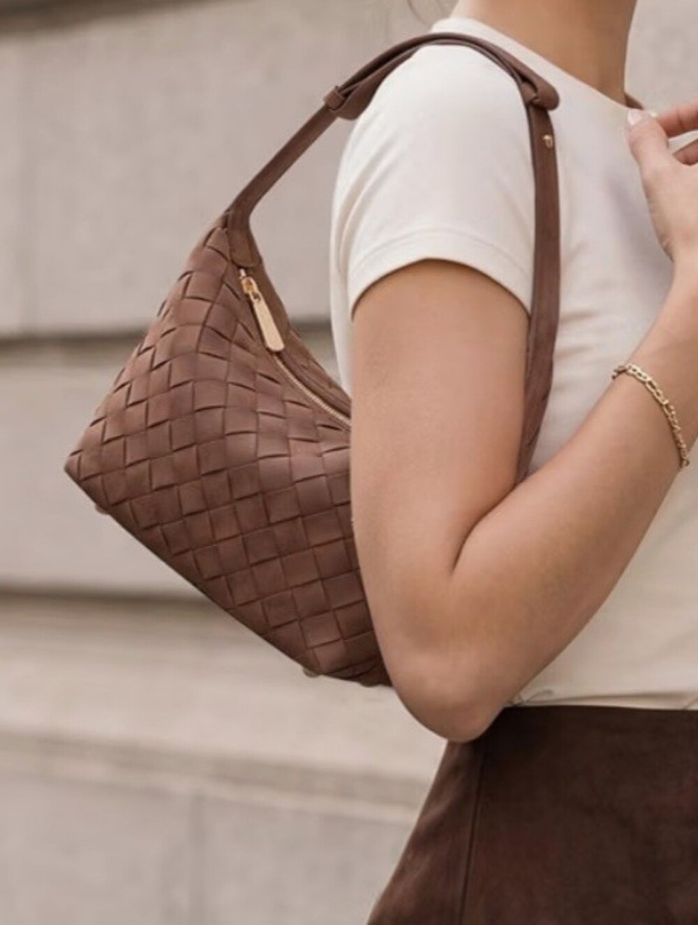Woven Faux Suede Shoulder/Crossbody Bag in Caramel